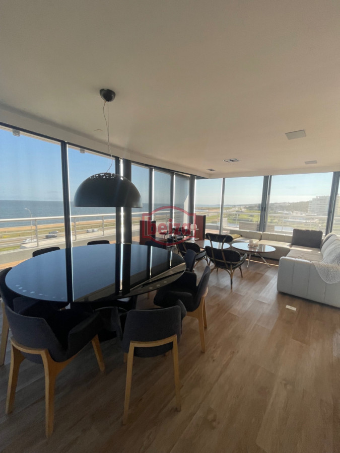 Apartamento ID.166566/Brava-,-edificio-bajo-,-frente-al-mar-.- - Espectacular Penthouse