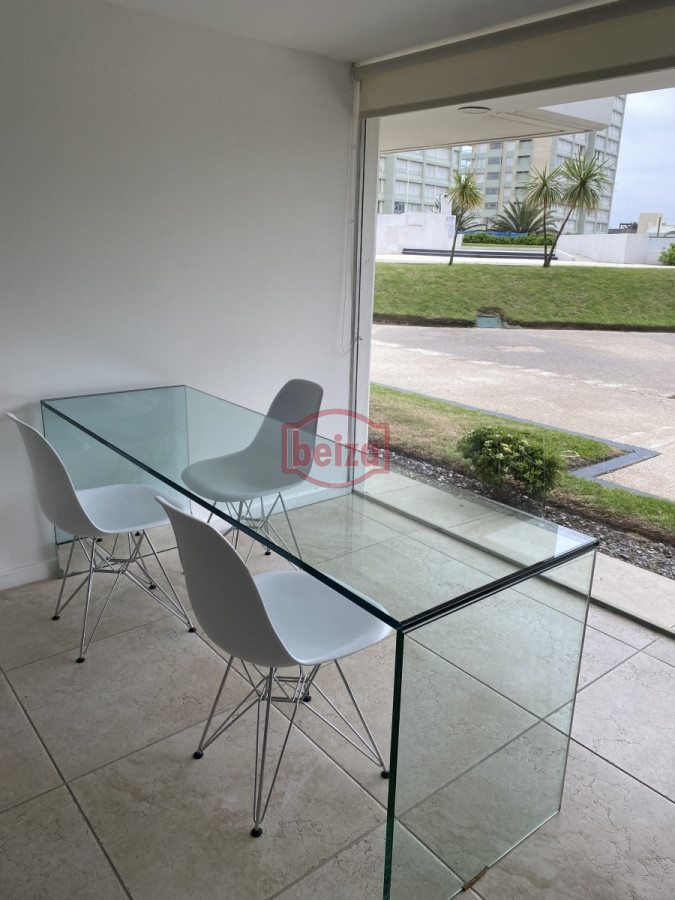 Apartamento ID.166400/Espectacular-apartamento-en-el-corazón-de-punta-del-este - Excelente departamento 
