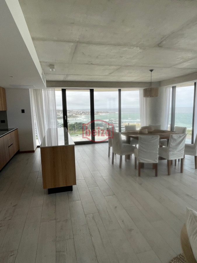 Apartamento ID.165043/venta-apartamento-3-dormitorios-con-imponente-terraza. - Apartamento en Punta del Este, Brava