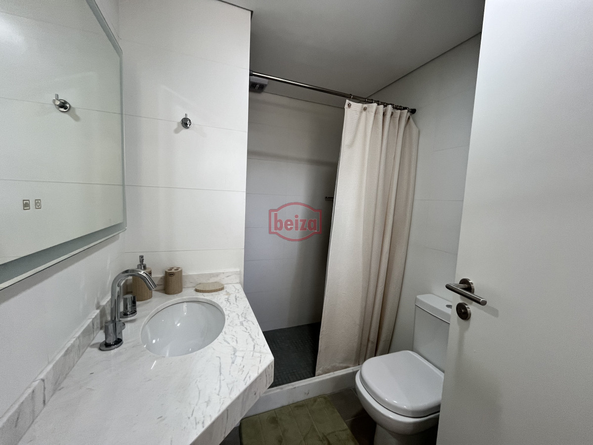 Apartamento ID.166877/Venta-de-un-dormitorio-frente-al-mar--Playa-Brava - Alquiler 1 temporada 2026  Punta del Este