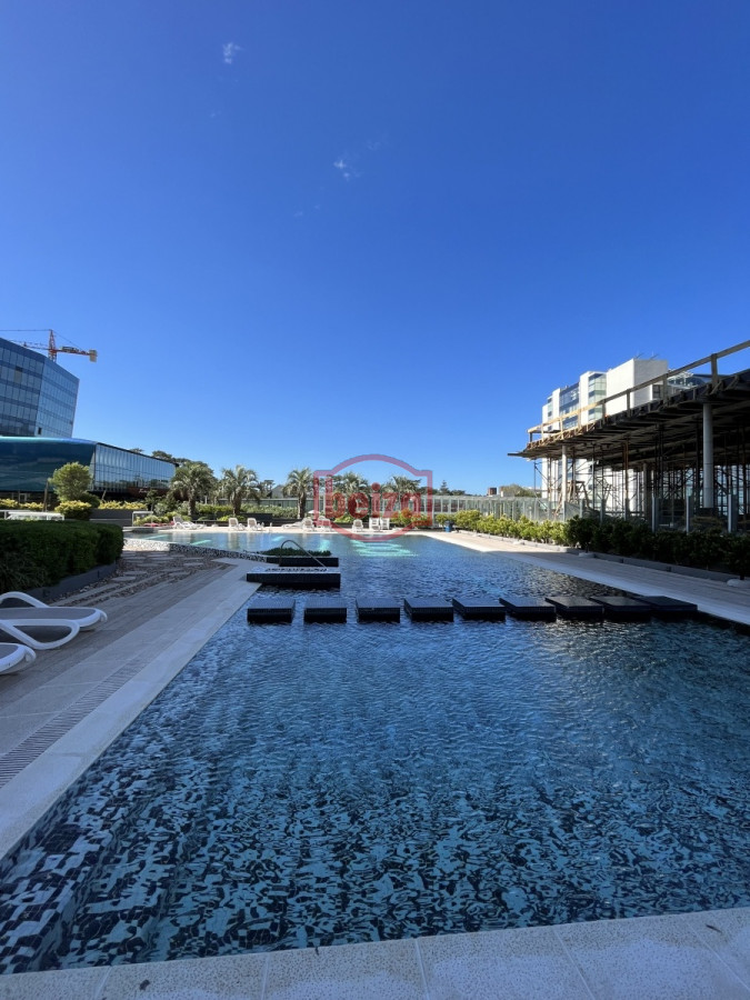 Apartamento ID.163777/Excelente-propiedad-muy-bien-ubicada,amplias-comodidades,pileta-climatizada.- - Frente al mar – Vista panorámica y ubicación inmejorable