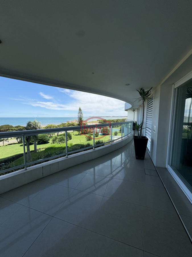 Apartamento ID.166645/apto-en-alquiler-2-dormit - Torre Aquarela 