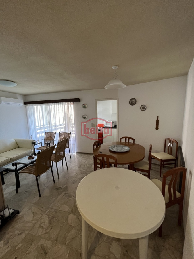 Apartamento ID.20228/Apartamento-3-dormitorios-en-alquiler-La-Barra - Playa Mansa - Buena vista al  mar