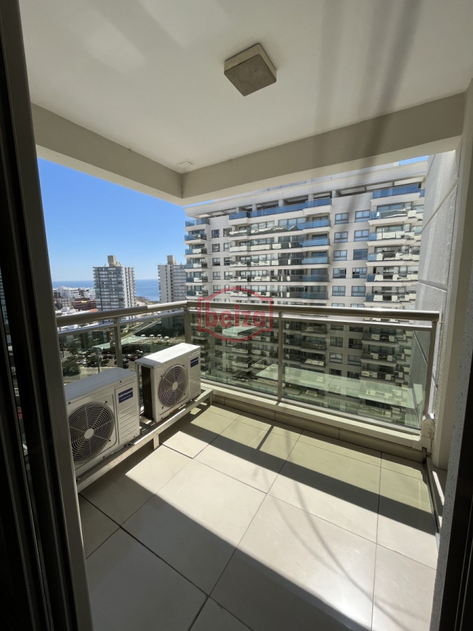 Apartamento ID.163707/Un-dormitorio--Céntrico-pero-a-100-metros-de-la-playa - IMPERIALE DIVINO DE 3 DORMITORIOS