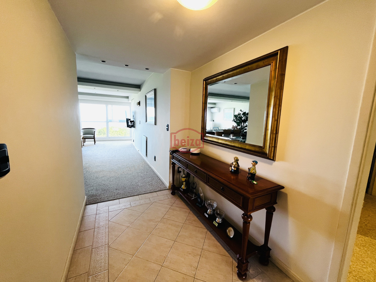 Apartamento ID.162946 - Venta 3 Dormitorios Primera fila Mansa
