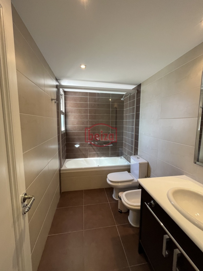 Apartamento ID.163707/Un-dormitorio--Céntrico-pero-a-100-metros-de-la-playa - IMPERIALE DIVINO DE 3 DORMITORIOS