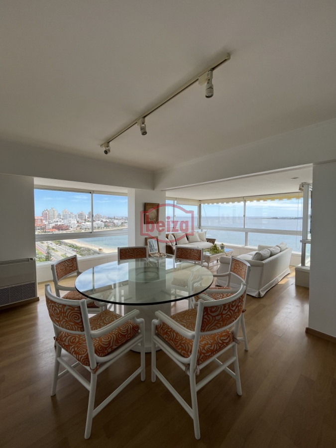 Apartamento ID.165989 - Primera línea de la Mansa. Gran apartamento. 3 Dormitorios y dependencia.