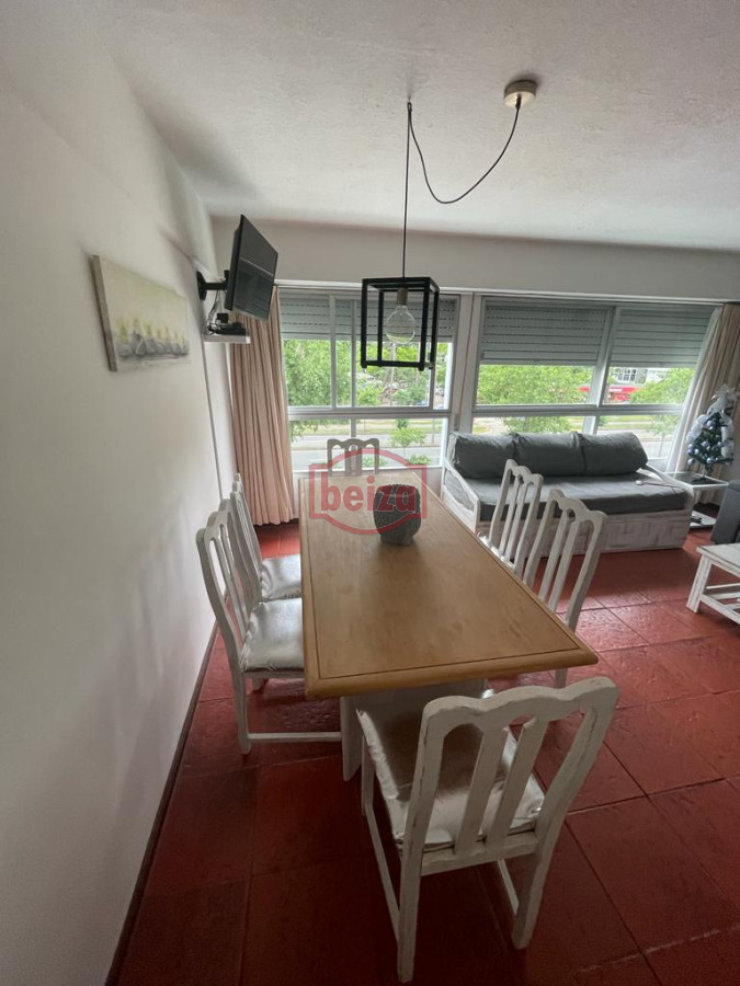 Apartamento ID.166062/Alquiler-3-dormitorios-y-dependencia - Apartamento en Roosevelt 