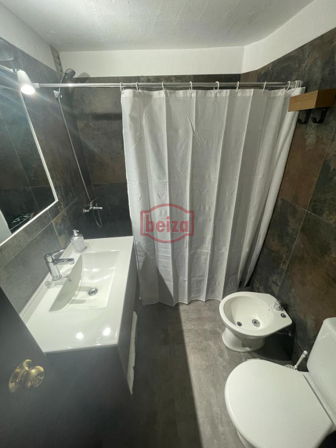 Apartamento ID.166062/Alquiler-3-dormitorios-y-dependencia - Apartamento en Roosevelt 