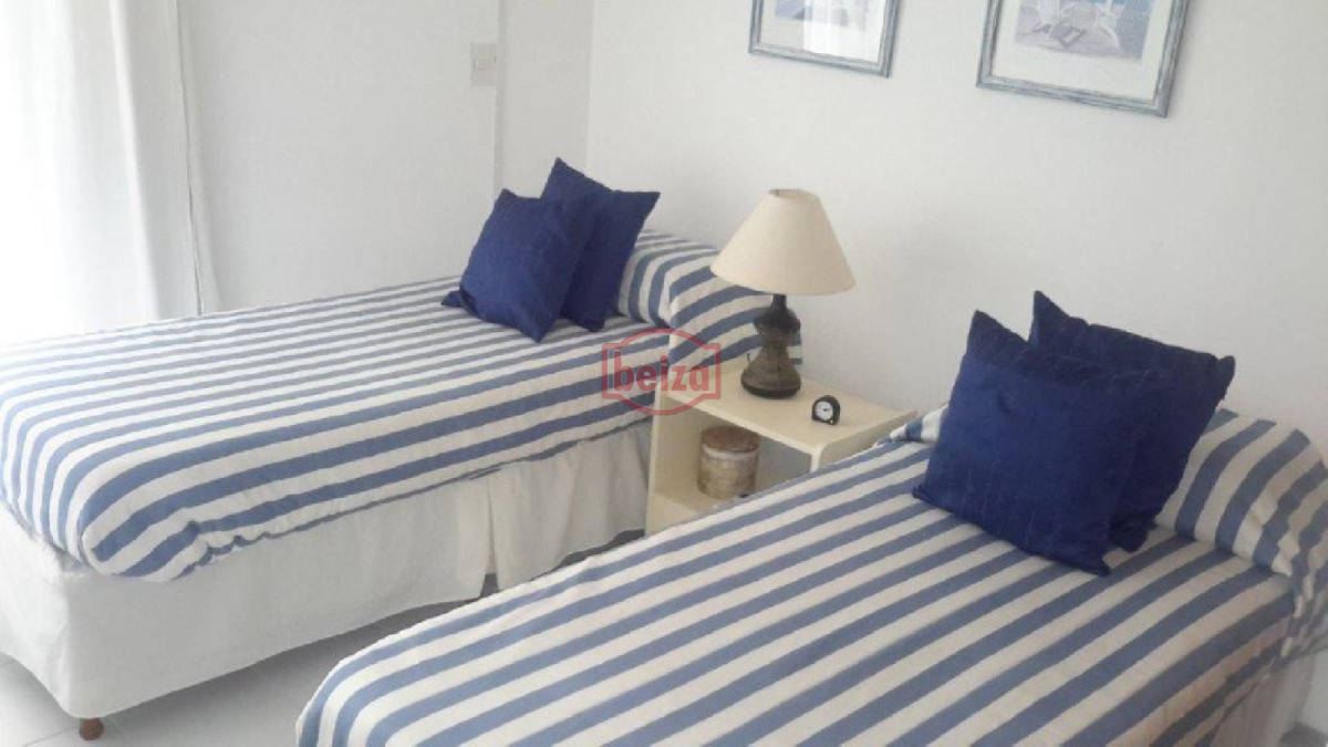 Apartamento ID.161172/Apartamento-en-Mansa,-1-dormitorio-y-medio - Apartamento en Brava, 2 dormitorios *
