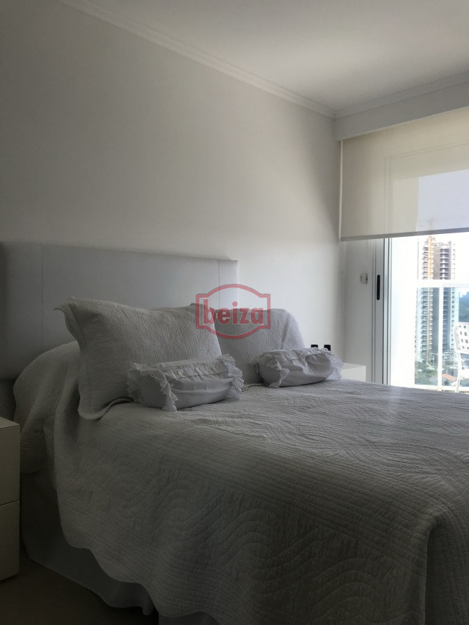 Apartamento ID.163760 - Playa Mansa - 2 Dormitorios en suite. Gran variedad de amenities