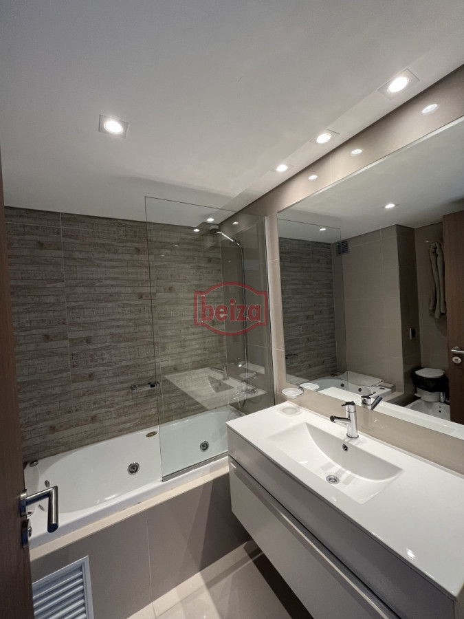 Apartamento ID.163777/Excelente-propiedad-muy-bien-ubicada,amplias-comodidades,pileta-climatizada.- - Frente al mar – Vista panorámica y ubicación inmejorable