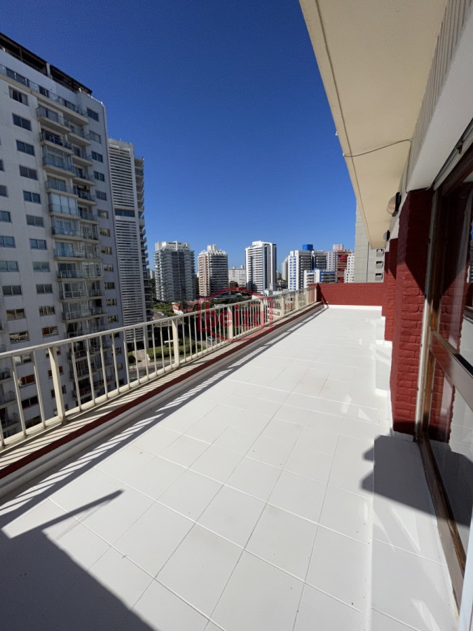 Apartamento ID.90171/Apartamento-en-Peninsula,-1-dormitorios-* - Pent House  con vista a Mansa y Brava
