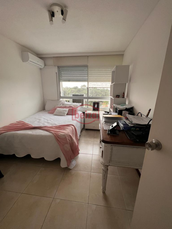 Apartamento ID.165972/Look-Brava - venta apartamento en Av. Roosevelt. 3 dormitorios.