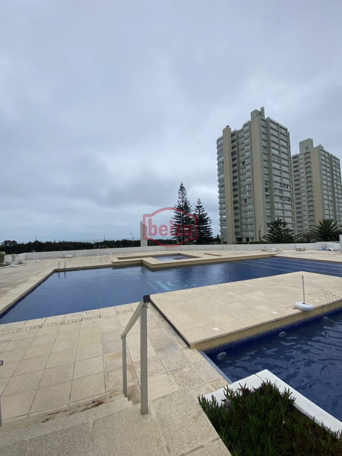 Apartamento ID.166400/Espectacular-apartamento-en-el-corazón-de-punta-del-este - Excelente departamento 