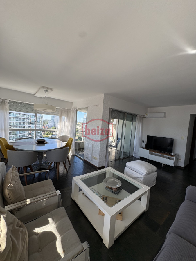 Apartamento ID.165201/Primera-linea-al-mar - Apto en brava de 3 dormit