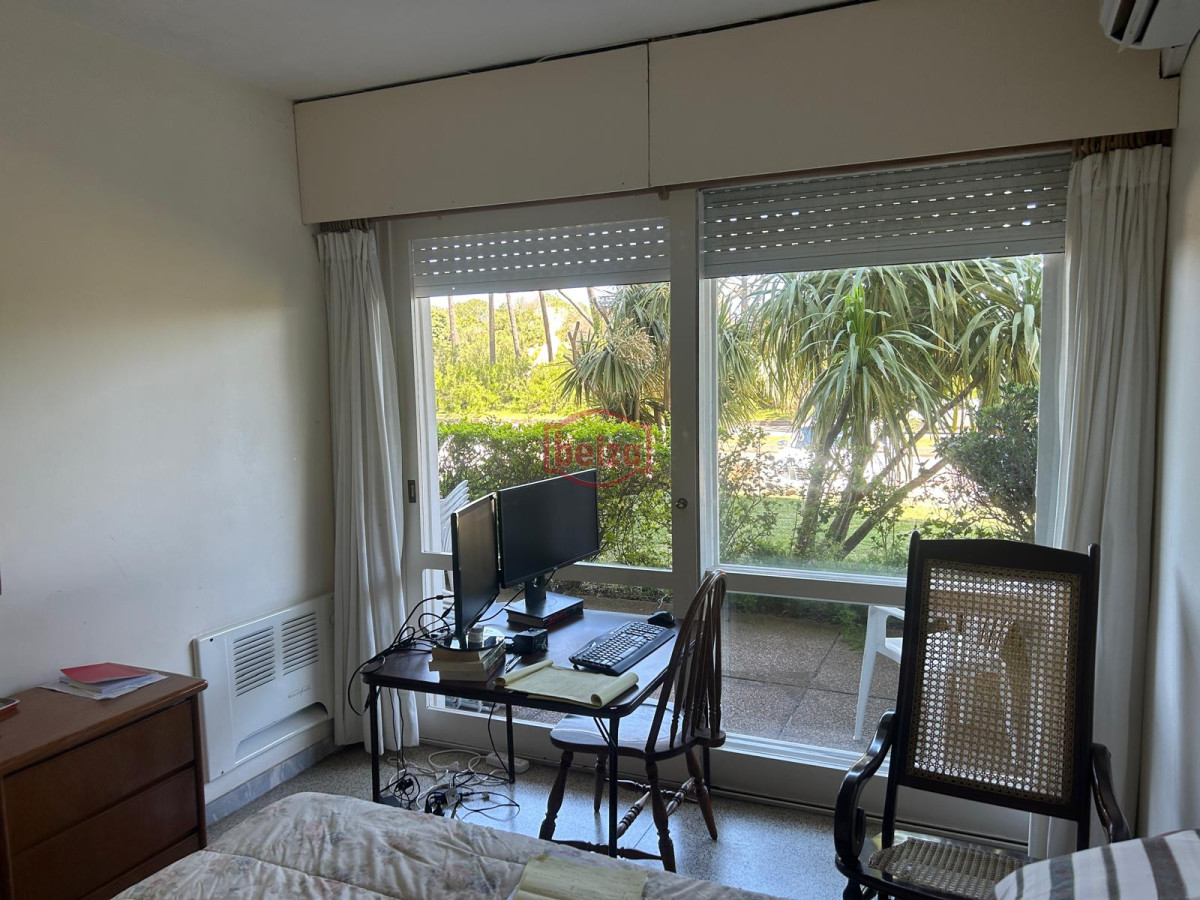 Apartamento ID.166827/-Monoambiente-Premium-a-50-metros-de-la-Playa- - Venta apartamento 1 dormitorio frente mal Playa Mansa