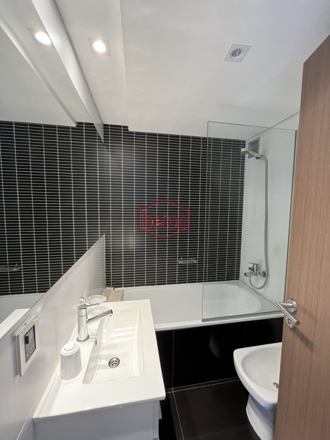 Apartamento ID.163777/Excelente-propiedad-muy-bien-ubicada,amplias-comodidades,pileta-climatizada.- - Frente al mar – Vista panorámica y ubicación inmejorable