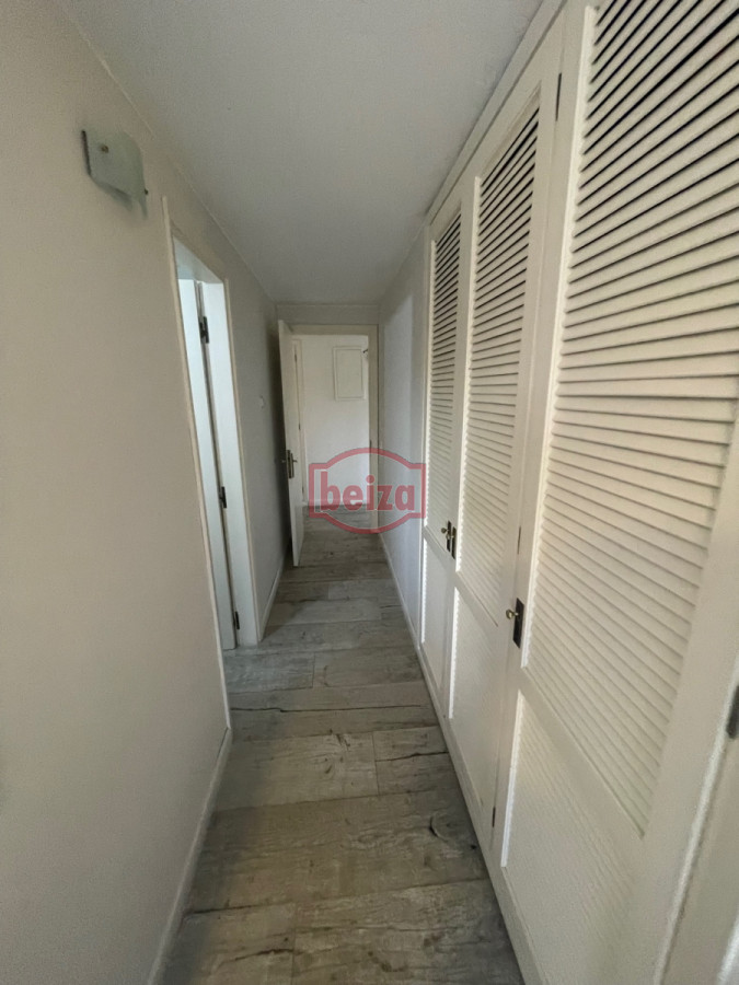 Apartamento ID.165432/Venta-de-apartamento-de-dos-dormitorios-en-Punta-del-Este - Venta apartamento 3 dormitorios más dependencia reciclado a nuevo