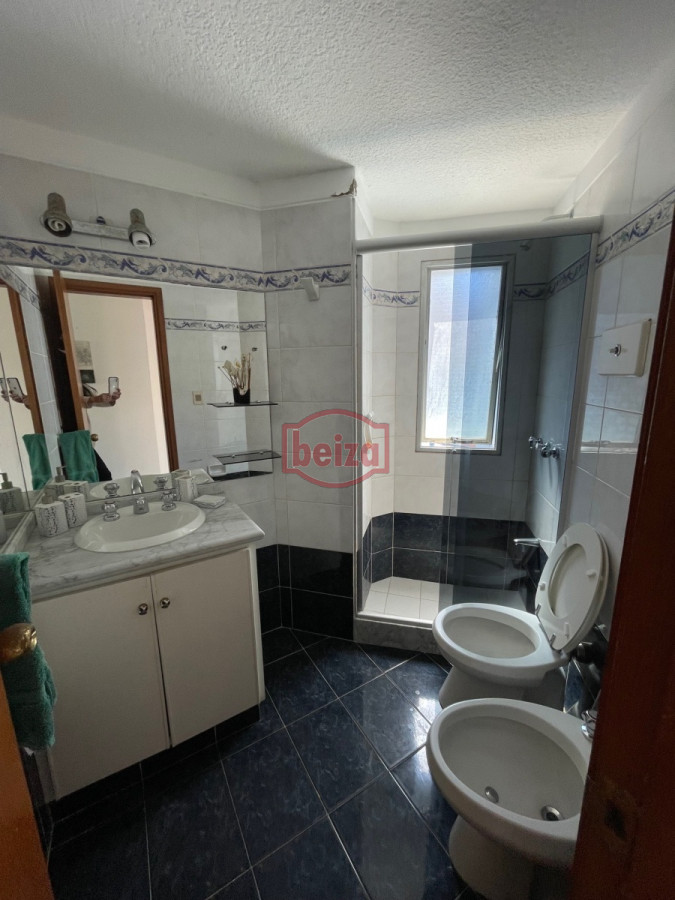 Apartamento ID.164667/dos-dormitorios-en-Roosevelt - un dormitorio frente al mar