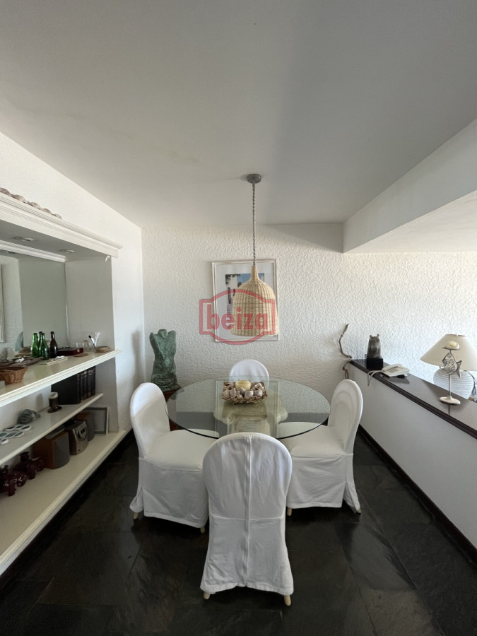 Apartamento ID.165887 - Venta de un dormitorio frente al mar - Playa Brava