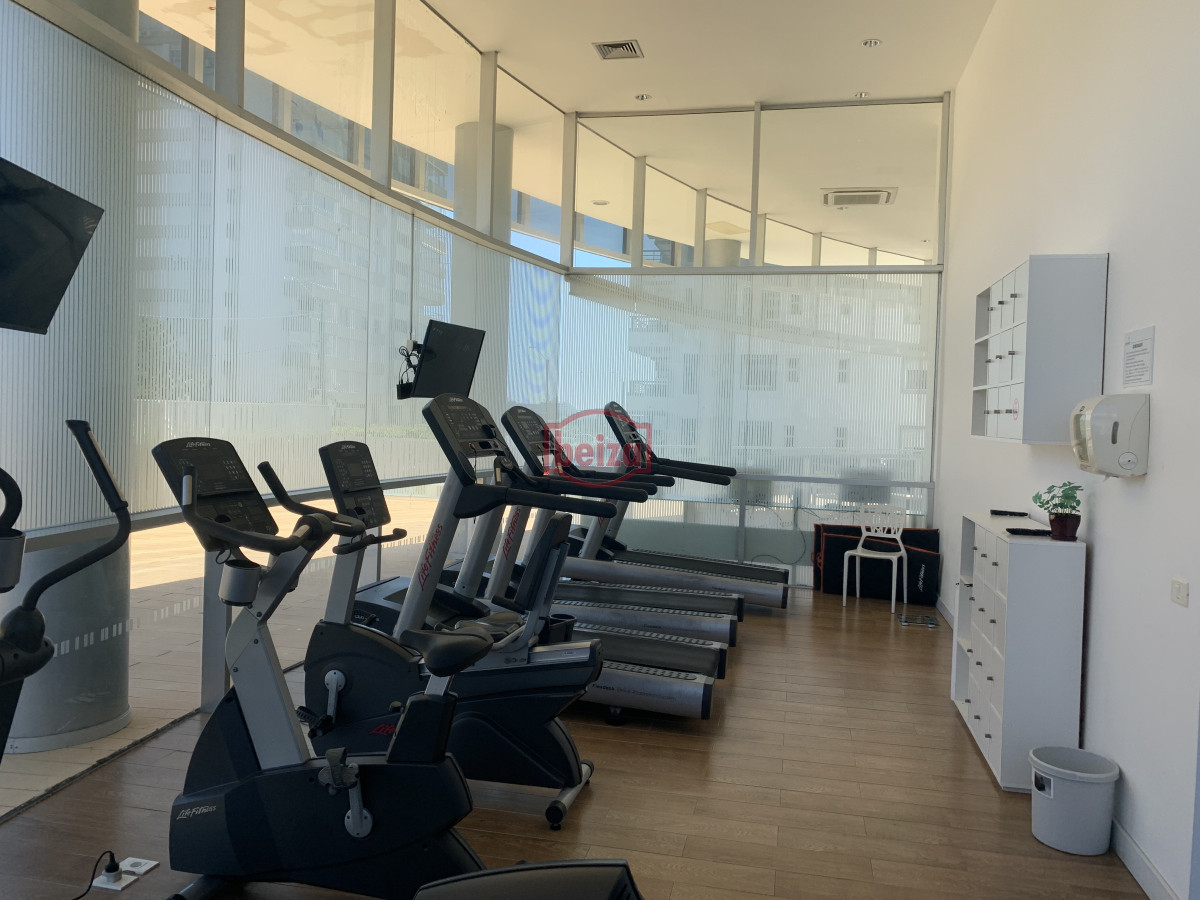 Apartamento ID.166885 - Venta apartamento 3 dormitorios mas servicio playa mansa