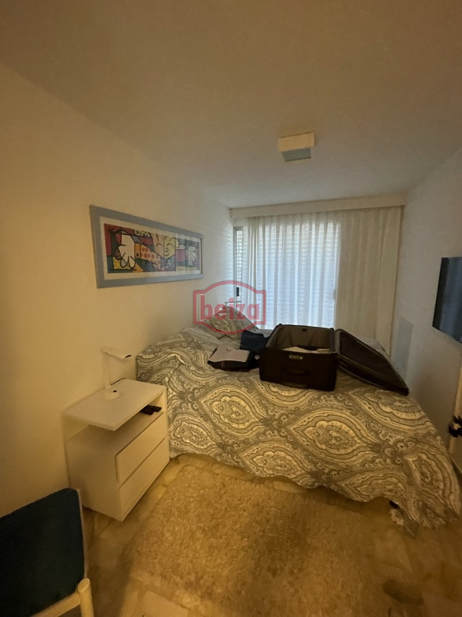 Apartamento ID.20249 - Frente al Mar en Playa Mansa – 3 Dormitorios con Vista Única