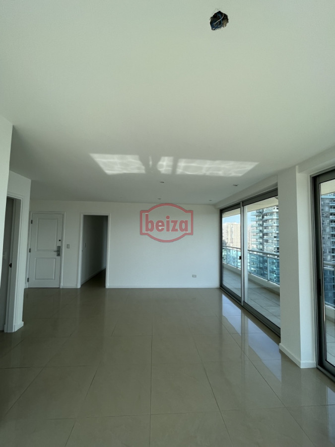 Apartamento ID.165834/Venta-departamento-punta-del-este- - Venta de  Depto Con Esplendida Terraza Al Mar