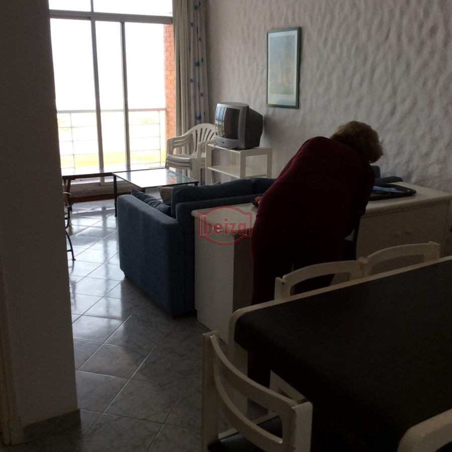 Apartamento ID.166113/Apartamento-de-3-dormitorios,-con-parrillero-y-estufa,-cerca-del-mar,-Punta-del-Este- - Apartamento en Brava - Punta del Este