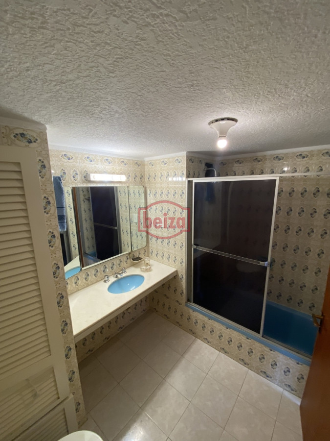 Apartamento ID.165347/-Apartamento-en-venta-frente-al-mar-Punta-del-Este - puerto alquiler 3 dormitorios y dependencia de servicio