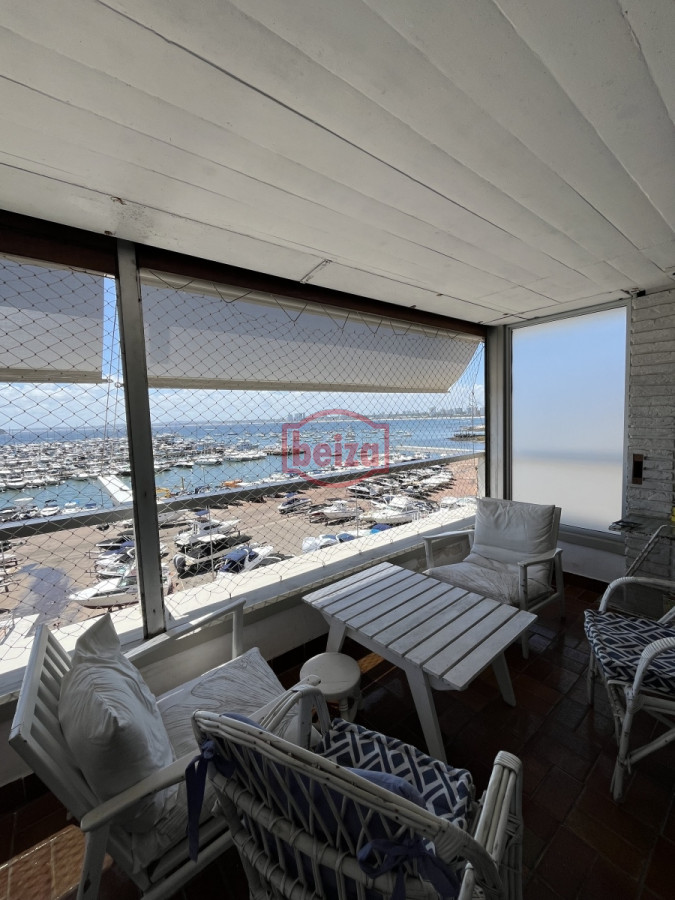 Apartamento ID.10400/Oportunidad-Cómodo-Apto-2-Dormitorios-En-Gorlero - Apartamento de 3 dormitorios en el Puerto
