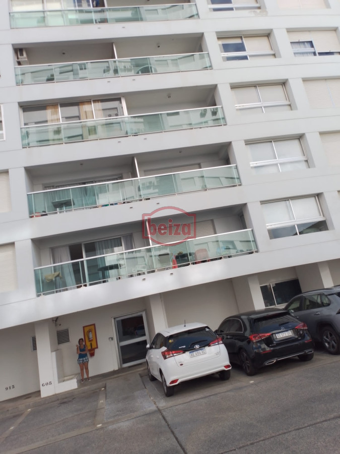 Apartamento ID.165472/Vista-directa-al-mar.-Torre-de-alta-gama - mansa venta dos dormitorios dos baños amenities