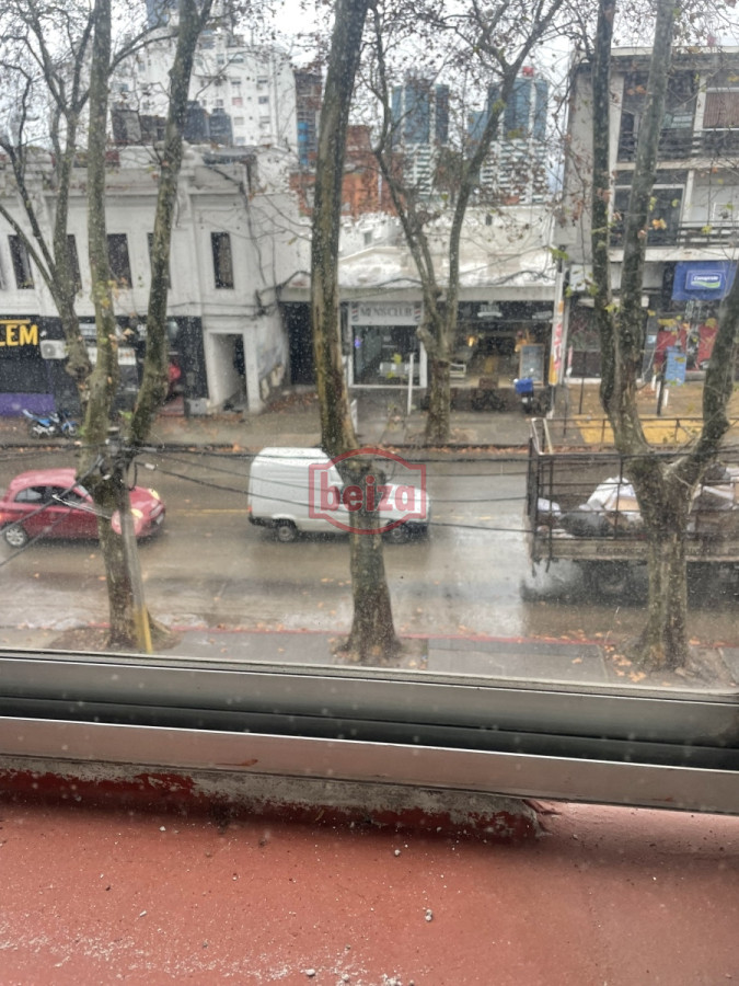 Apartamento ID.166331/Apartamento-de-1-dormitorio-con-vista-a-la-Brava--Amplia-financiación - venta de dos dormitorios a pasos del Shopping de Montevideo