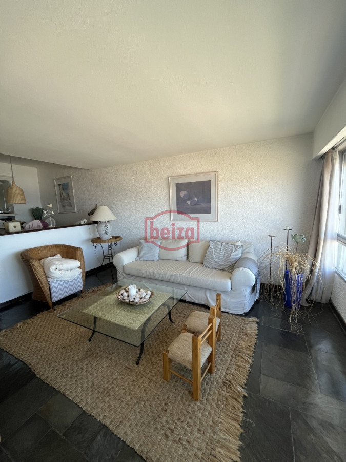 Apartamento ID.165887 - Venta de un dormitorio frente al mar - Playa Brava