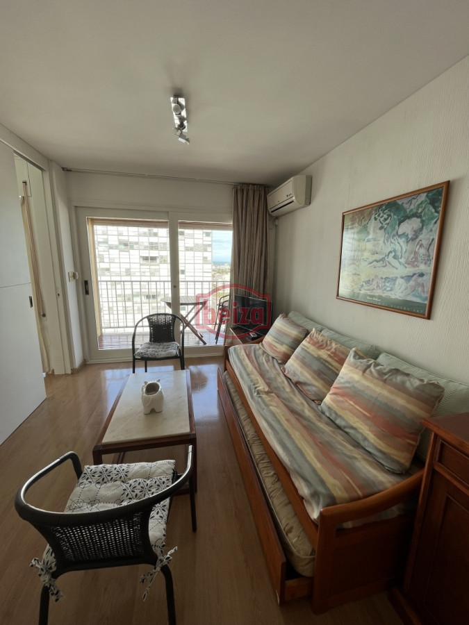 Apartamento ID.10446/Apartamento-de-3-dormitorios-en-el-Puerto - A metros del puerto muy próximo a plaza de los artesanos