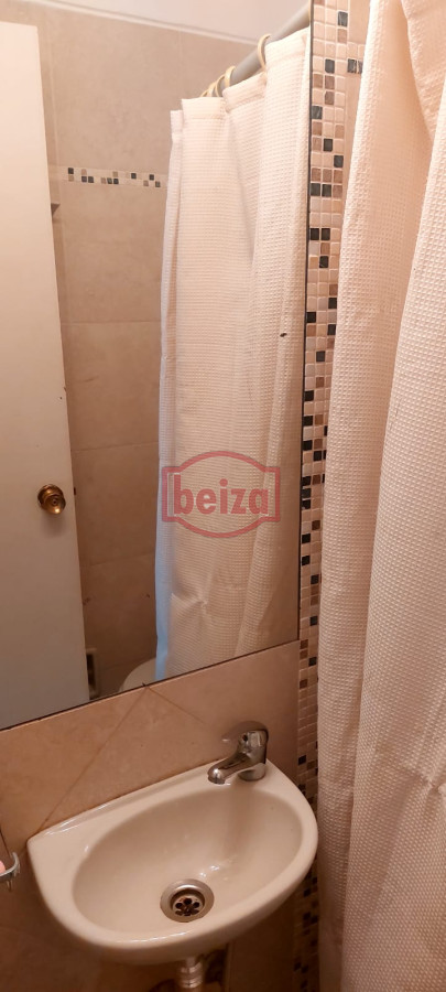 Apartamento ID.10757/Oportunidad-de-inversión-en-Punta-del-Este - A pasos del Puerto con buena vista a la Brava y a la Isla de lobos