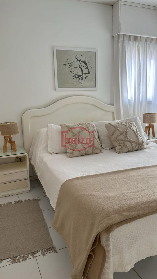 Apartamento ID.166779/Apartamentos-en-Venta--Beiza-Propiedades - VENTA Apartamento frente al Mar