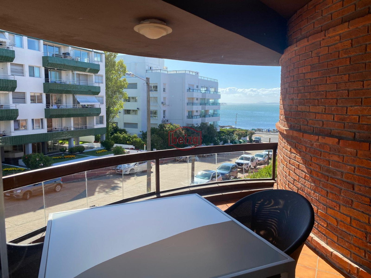 Apartamento ID.166654/Apartamento-de-3-dormitorios-y-dependencia-de-servicio-en-Punta-del-Este - Apartamento espectacular vista 