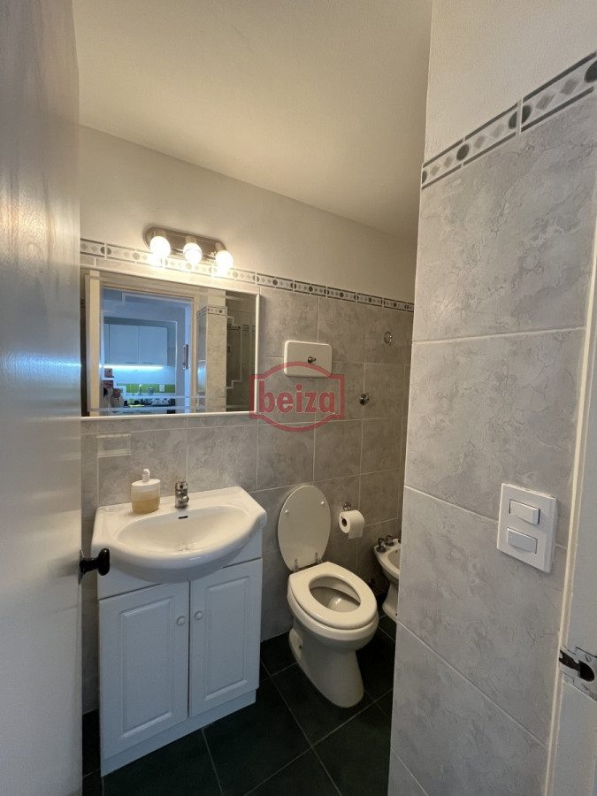 Apartamento ID.165955/A-pasos-del-Puerto-y-a-metros-de-la-plaza-Artigas - Apto de 1 dormitorio*