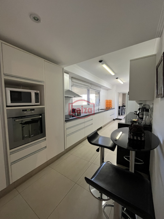 Apartamento ID.160854/Apartamento-en-Brava,-3-dormitorios-en-suite - Apartamento en Brava, 3 dormitorios en suite