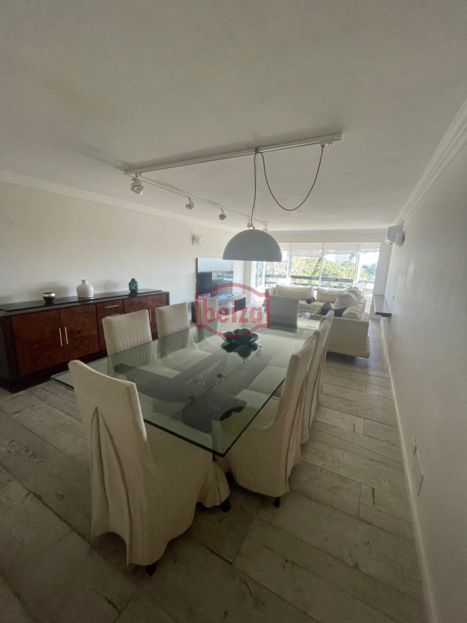 Apartamento ID.165432/Venta-de-apartamento-de-dos-dormitorios-en-Punta-del-Este - Venta apartamento 3 dormitorios más dependencia reciclado a nuevo