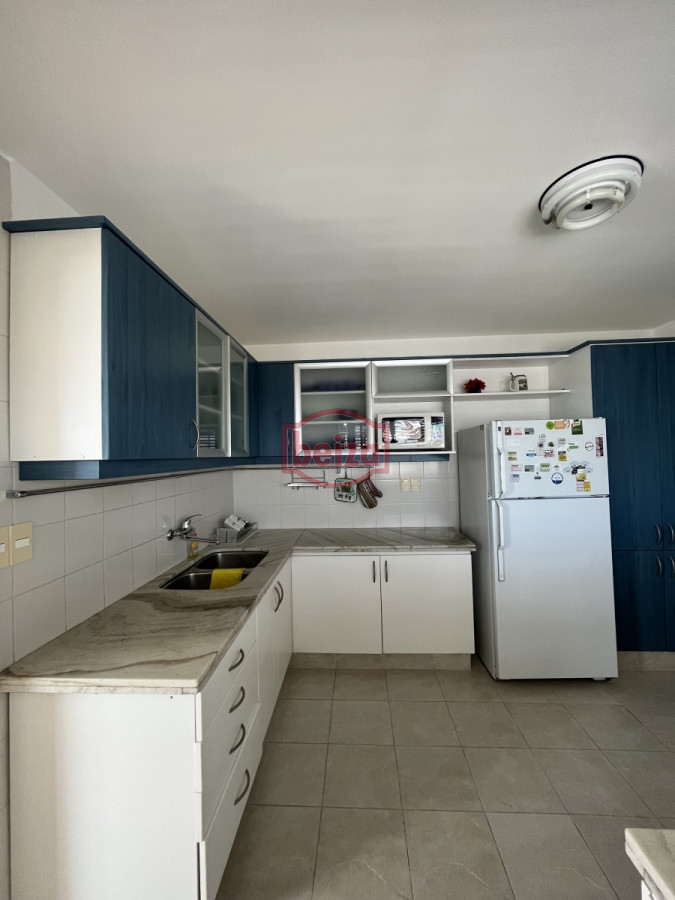 Apartamento ID.165989 - Primera línea de la Mansa. Gran apartamento. 3 Dormitorios y dependencia.