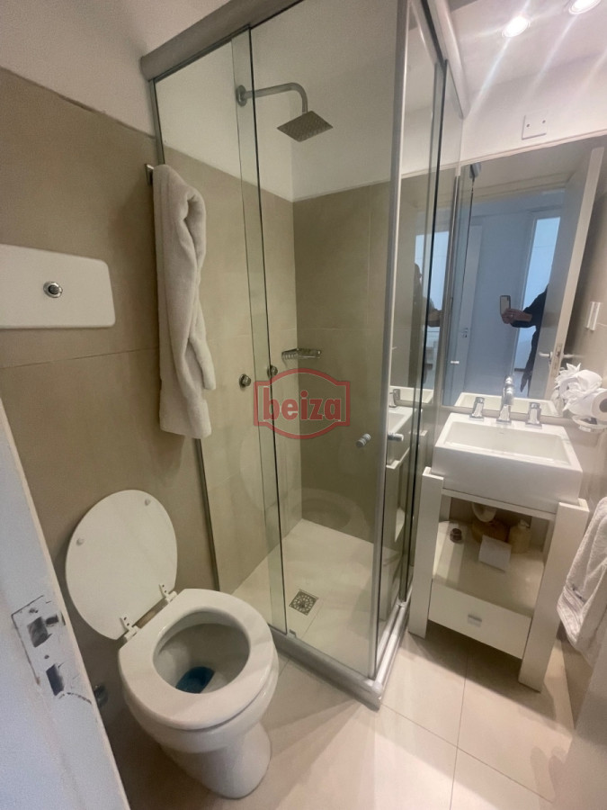 Apartamento ID.166416/Mansa-frente-al-mar-de-3-dormitorios-y-dependencia-y-parrillero - Apartamento en Península de 2 dormitorios 