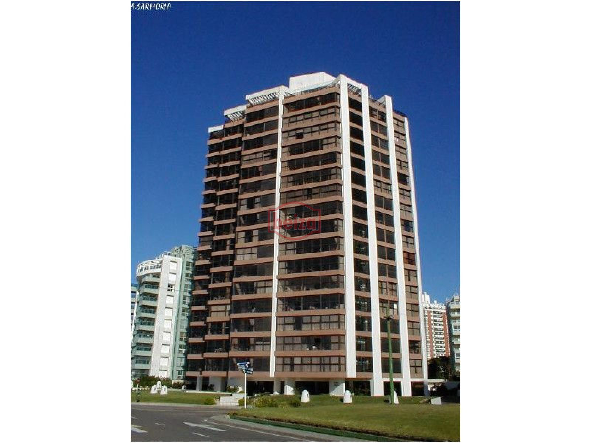Apartamento ID.161212/Apartamento-en-Brava,-3-dormitorios-en-suite - Apartamento en Brava, 2 dormit venta y alquiler