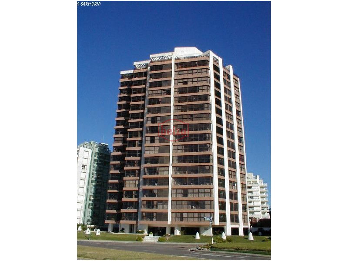 Apartamento ID.161212/Apartamento-en-Brava,-3-dormitorios-en-suite - Apartamento en Brava, 2 dormit venta y alquiler