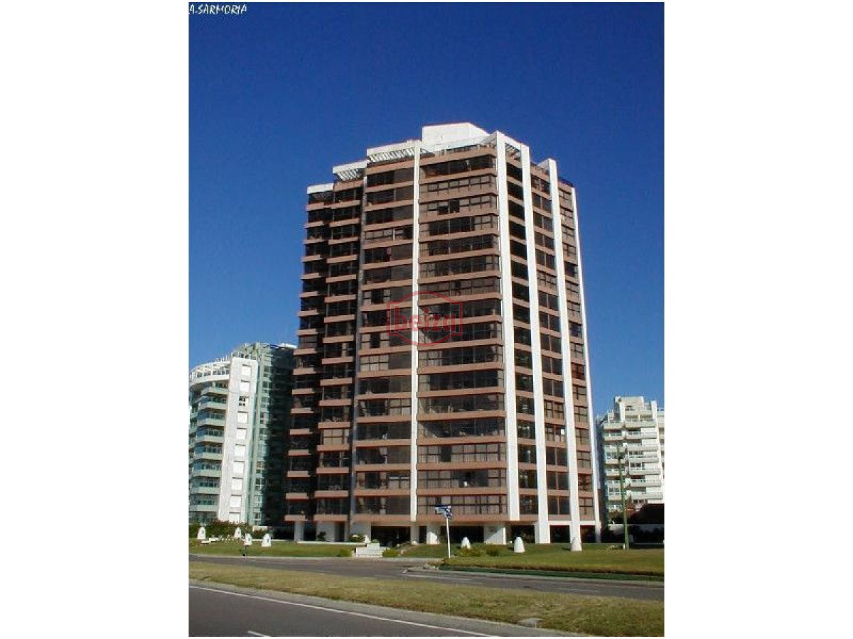 Apartamento ID.161212/Apartamento-en-Brava,-3-dormitorios-en-suite - Apartamento en Brava, 2 dormit venta y alquiler