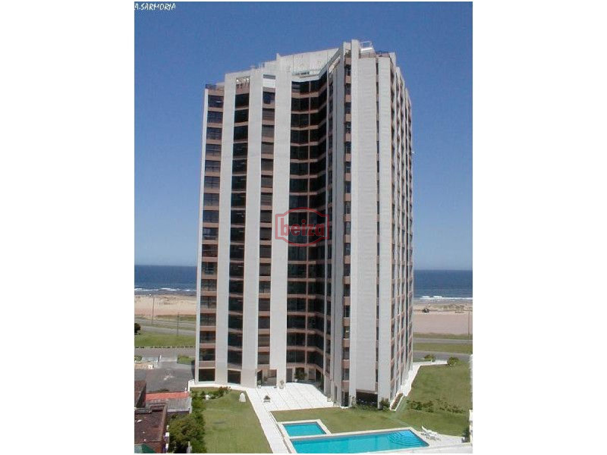 Apartamento ID.161212/Apartamento-en-Brava,-3-dormitorios-en-suite - Apartamento en Brava, 2 dormit venta y alquiler