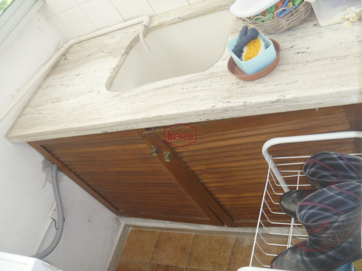 Apartamento ID.162622/EXCELENTE-ENTORNO-Punta-del-Este-cerca-del-shopping- - A pasos de la playa con vista a la bahía - Complejo completo en servicios