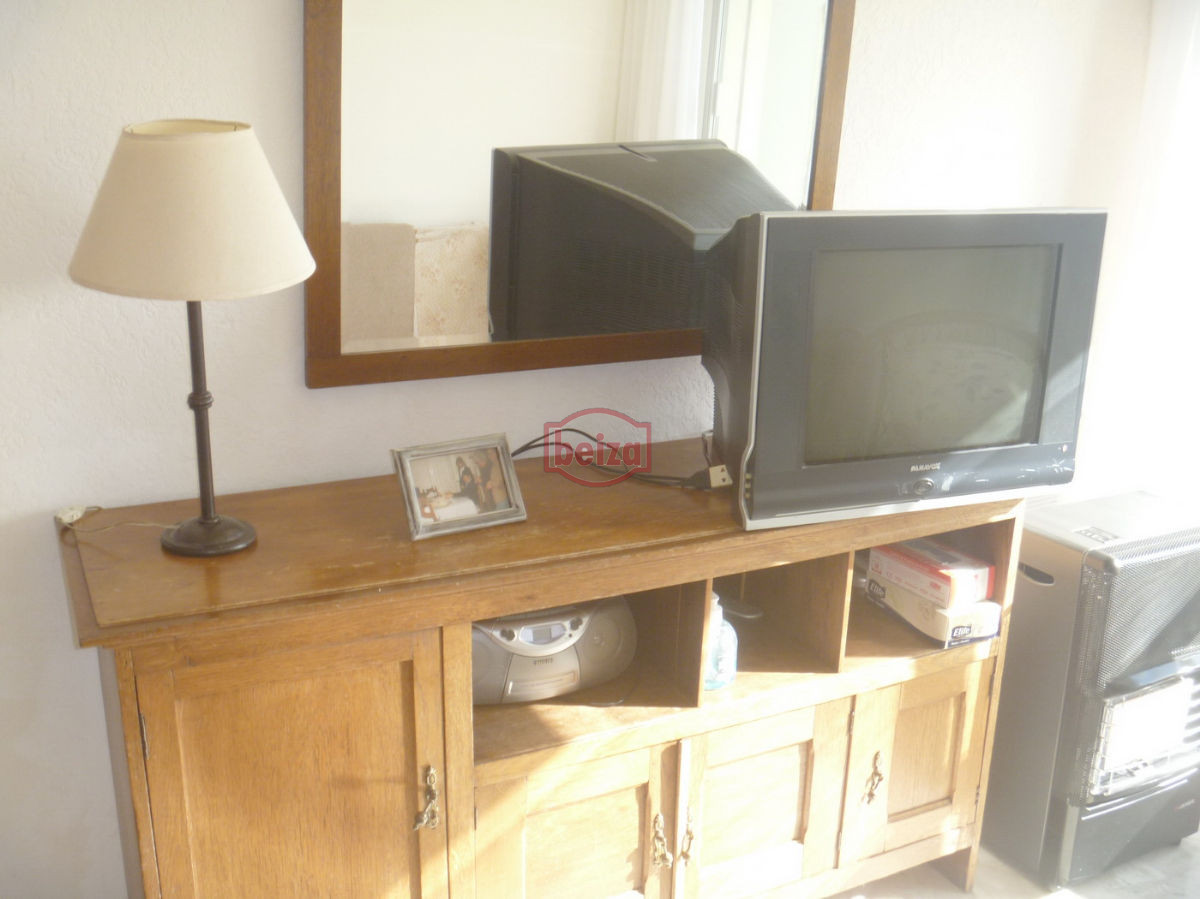 Apartamento ID.162622/EXCELENTE-ENTORNO-Punta-del-Este-cerca-del-shopping- - A pasos de la playa con vista a la bahía - Complejo completo en servicios