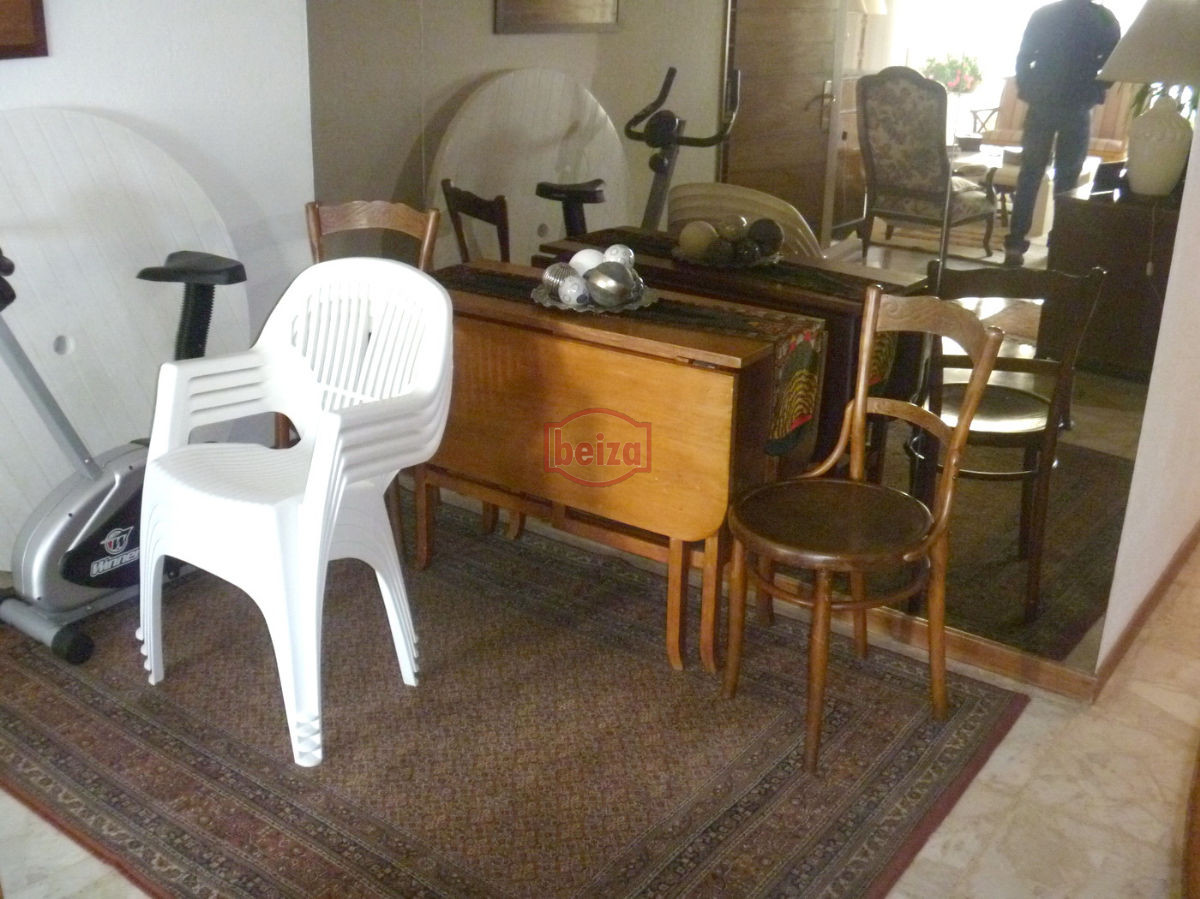 Apartamento ID.162622/EXCELENTE-ENTORNO-Punta-del-Este-cerca-del-shopping- - A pasos de la playa con vista a la bahía - Complejo completo en servicios